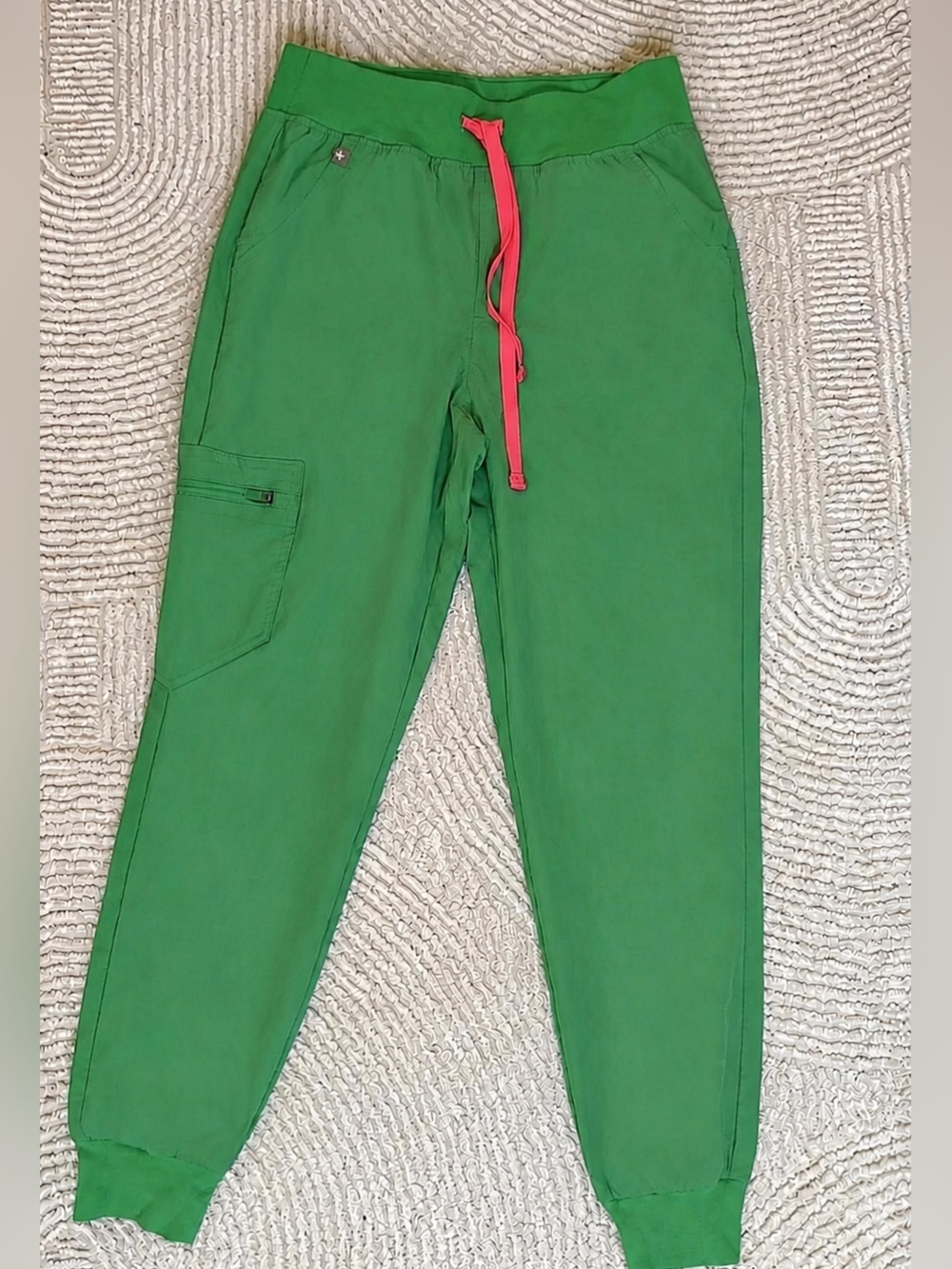 FIGS Zamora Jogger Scrub Pants Technical Collection Emerald Green Drawstring